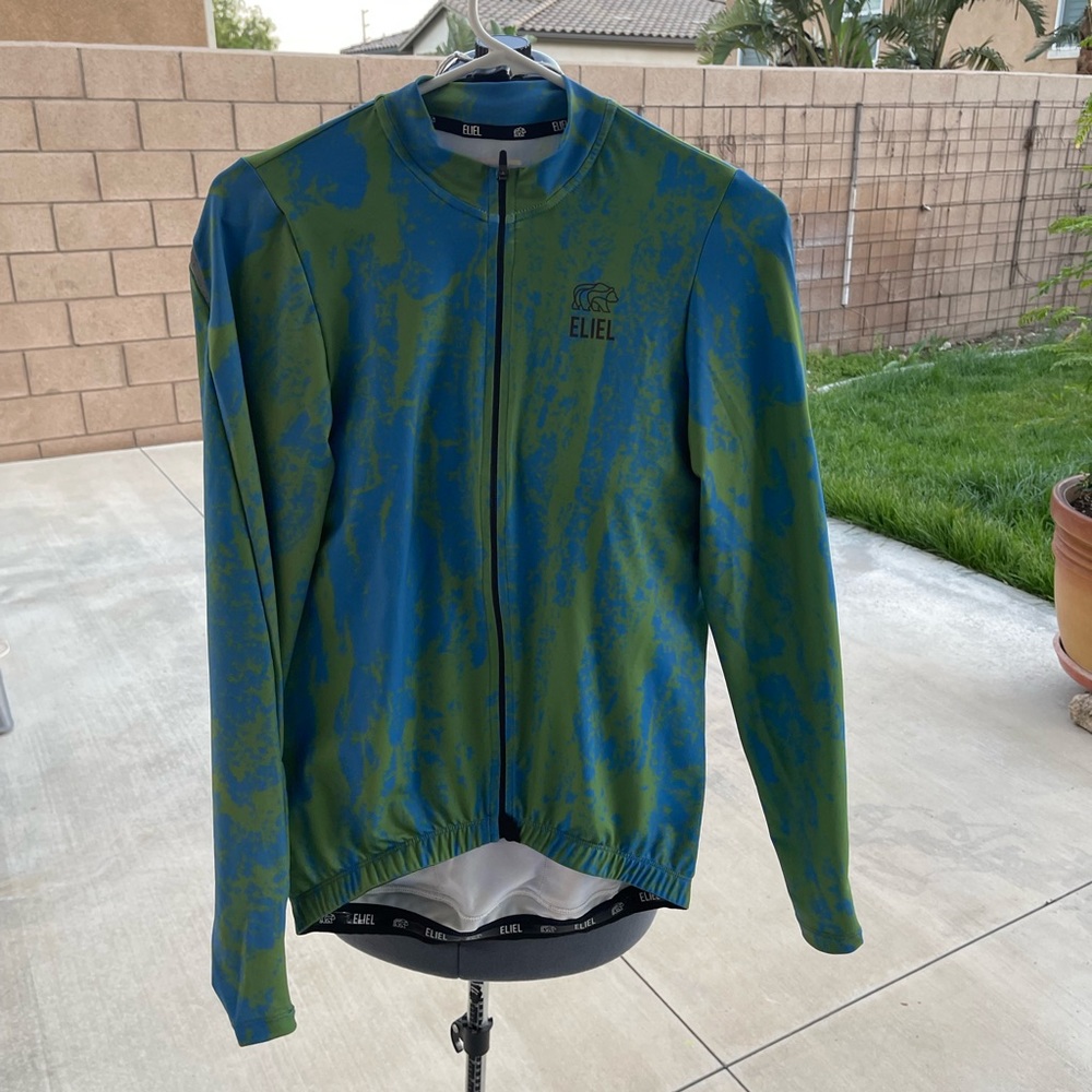 Eliel size large , Men cycling Jersey